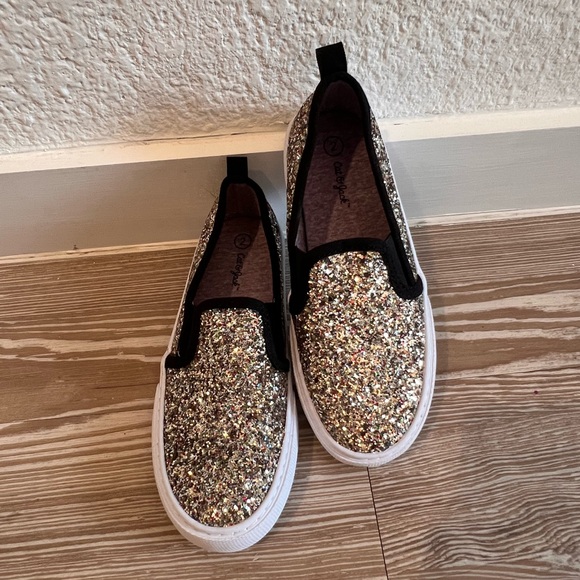 Cat & Jack girls slip on shoe 2 PAIR! Never worn - Picture 8 of 8